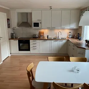 Park View Apartment *