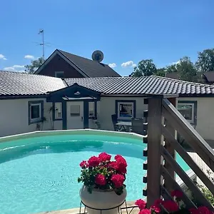 50 M2 Private House Near City, Pool Garden Sauna! * Stockholm