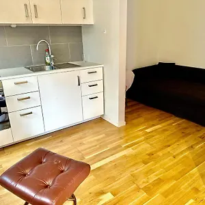 Apartment Cozy In Hasselby