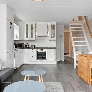 Entire Modern In Kista - Suitable For Four Persons