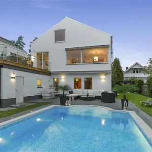 - With Pool & Sauna Villa *
