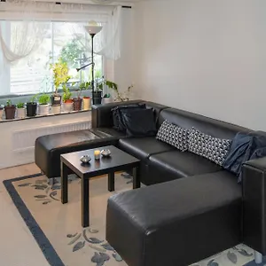 2 Bedroom Cozy In Skaerholmen Holiday home Stockholm