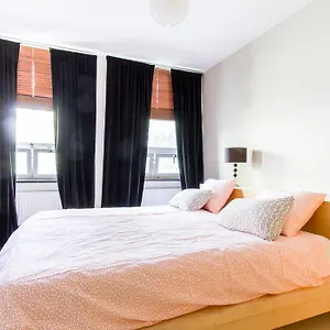 Apartment Spacious 3 Bedroom Stockholm