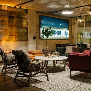 Western And Hotel 3*