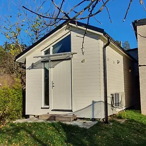 Appartamento Smakfullt Attefallshus Med Stort Loft Naera Naturen *